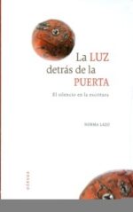 LUZ DETRAS DE LA PUERTA LA